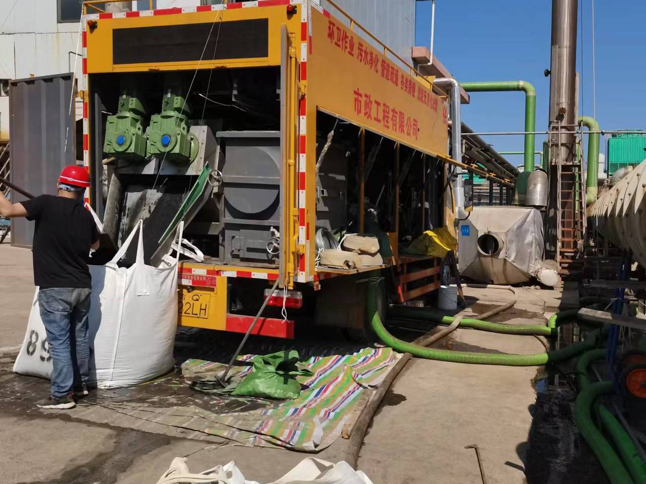 陆良淤泥压干处理