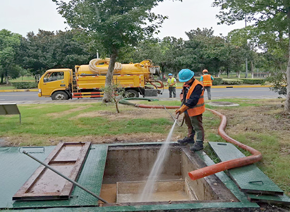陆良化油池清理